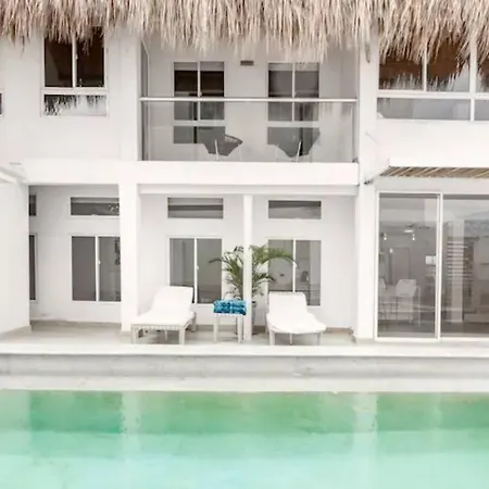 Espectacular Casa En La Playa, De Indias *